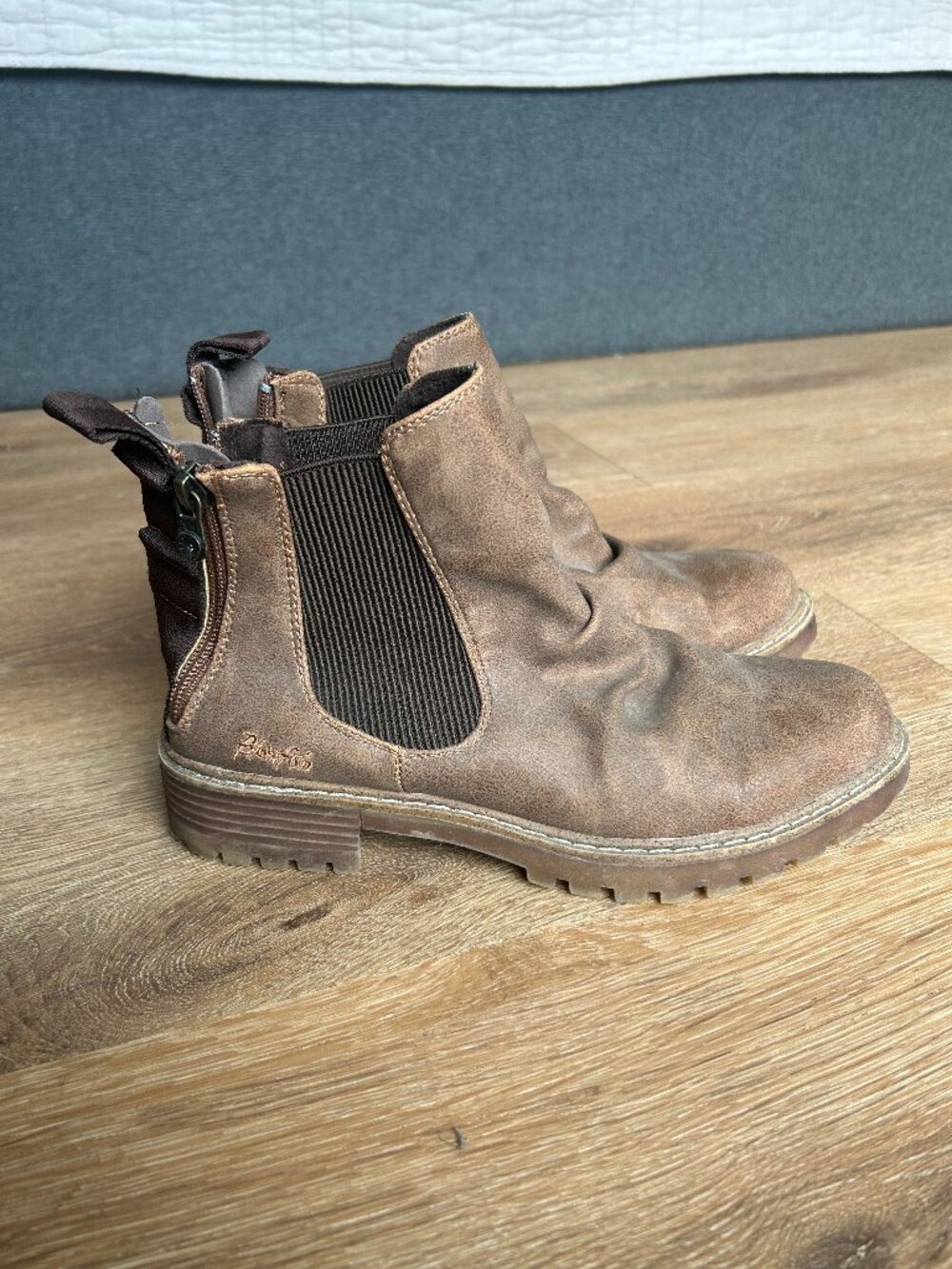 Blowfish Malibu Redsen Chelsea Ankle Boot Women's Size 7 Vegan Leather